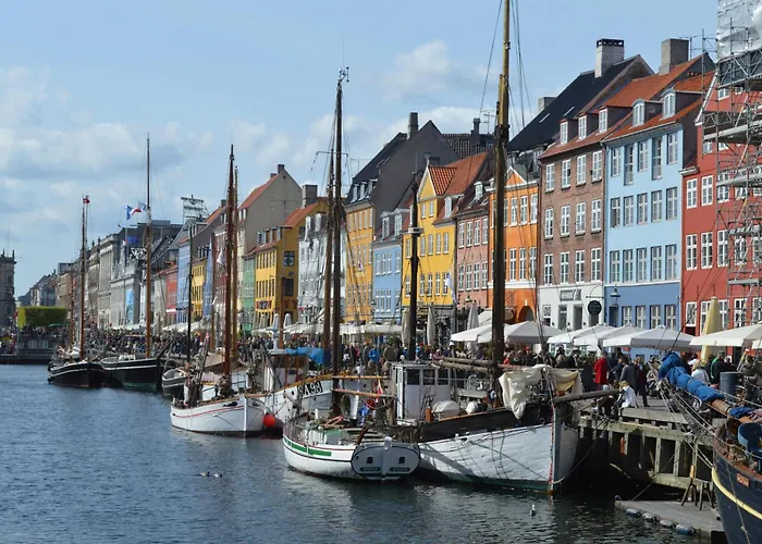 Appartamento Perfect For Friends & Families In